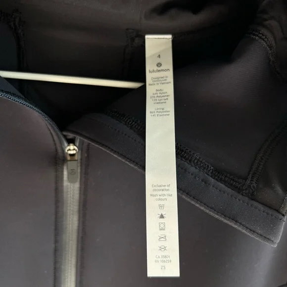 Lululemon Athletica Unleash Strength Black Cropped Hooded Jacket 4 Hoodie - Picture 3 of 8